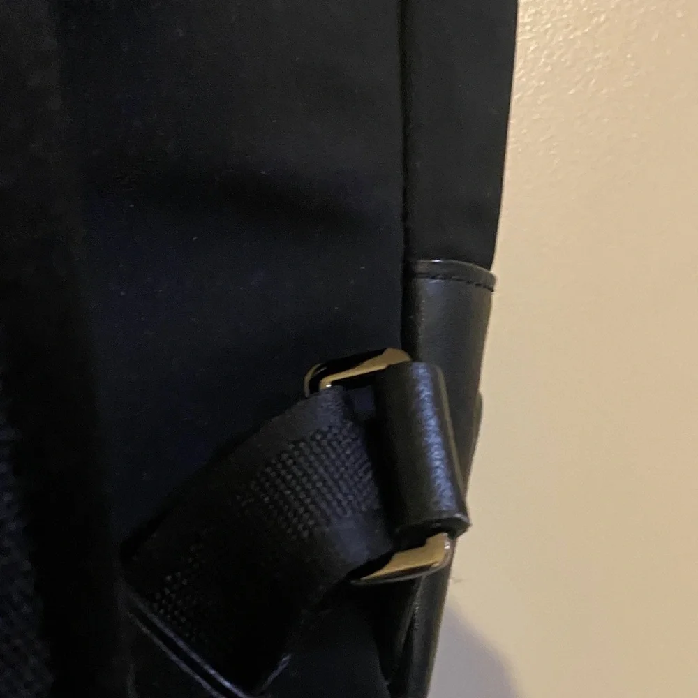 TUMI   Midnight Navy Harrison William Medium Laptop Backpack